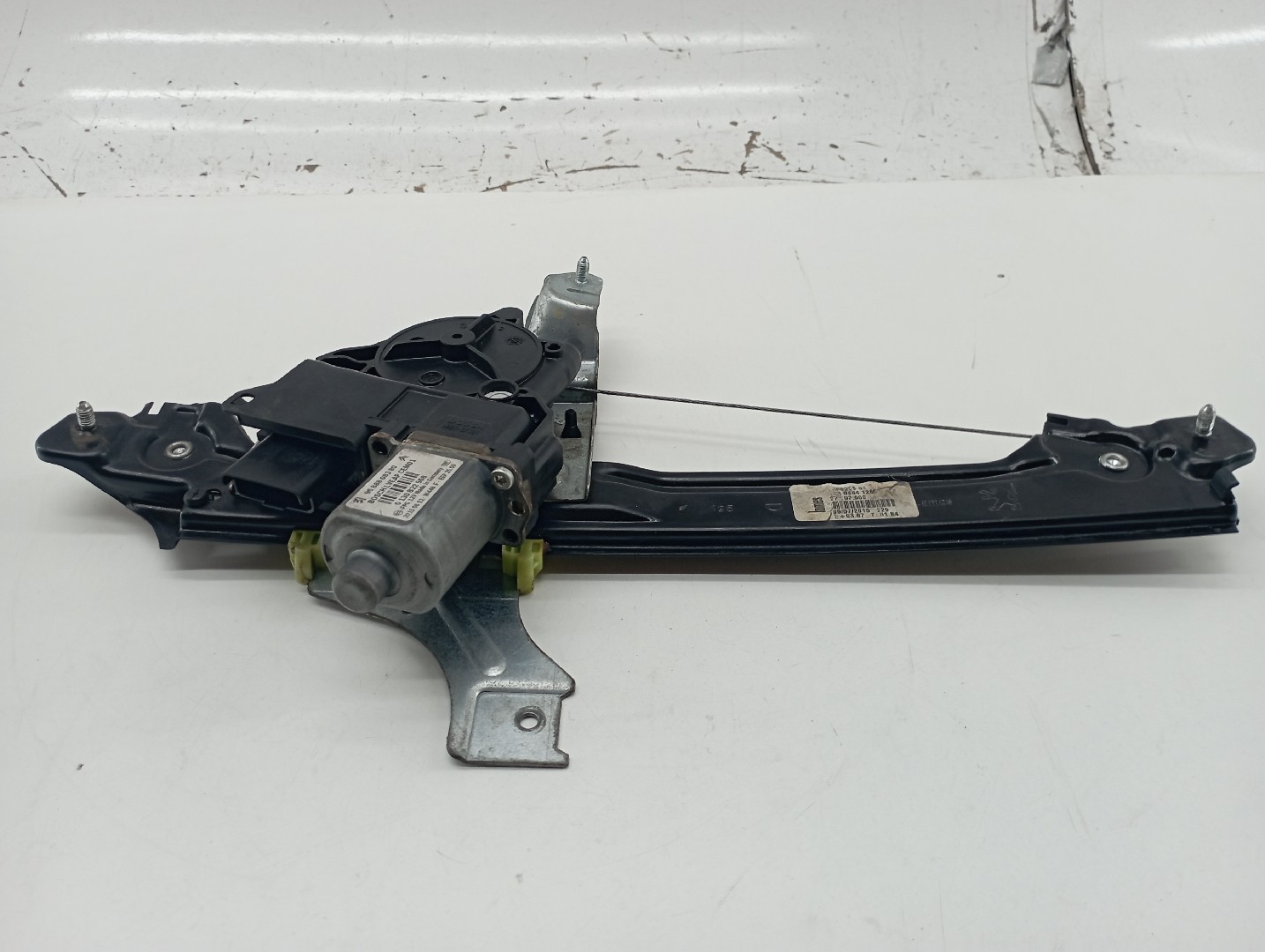 Motor e elevador de vidro trás direito PEUGEOT 508 SW I (8E_) | 10 - 18 Imagem-3