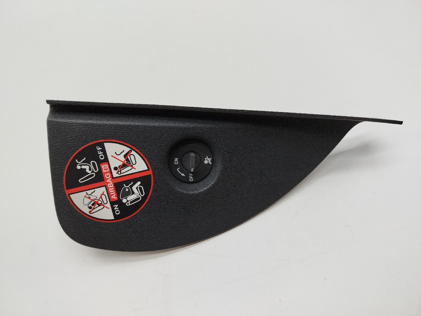 Tampa lateral de tablier RENAULT CLIO III (BR0/1, CR0/1) | 05 - 