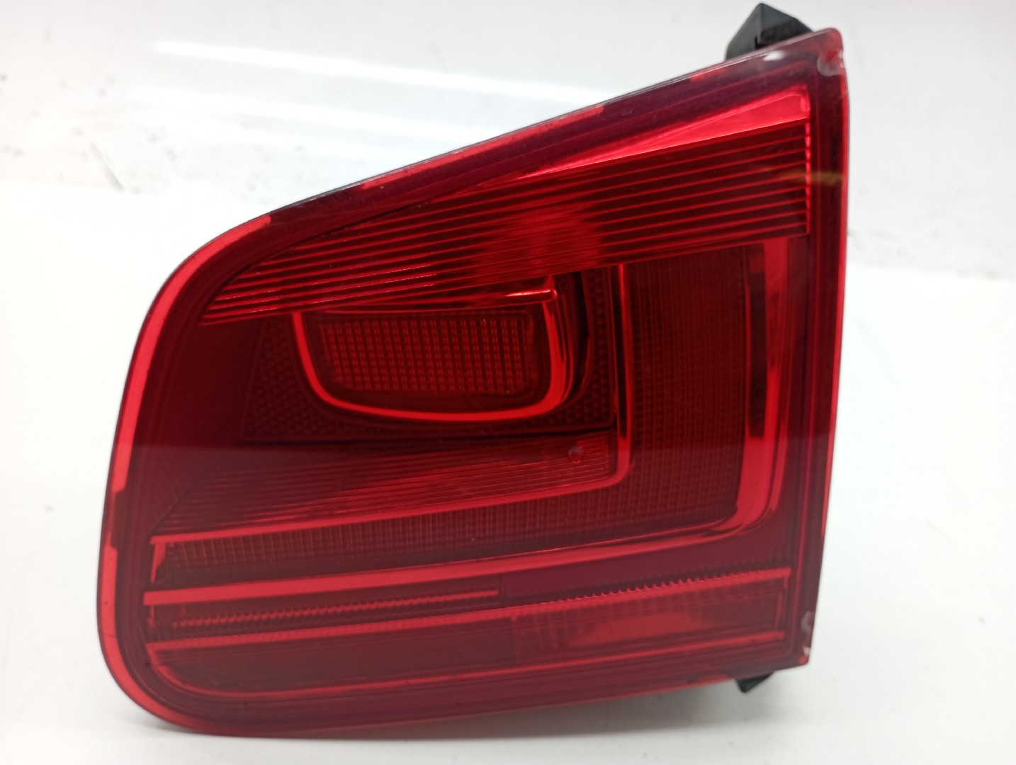 Farolim da Mala Direito VOLKSWAGEN TIGUAN (5N_) | 07 - 18 Imagem-1