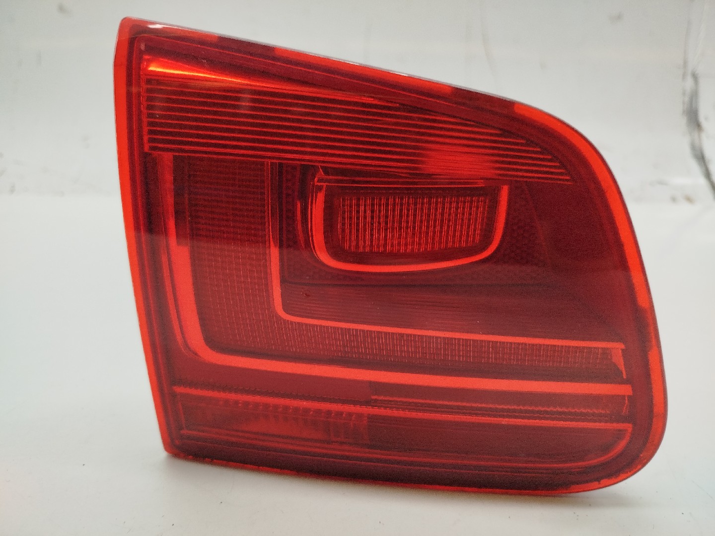 Farolim da Mala Esquerdo VOLKSWAGEN TIGUAN (5N_) | 07 - 18 Imagem-5