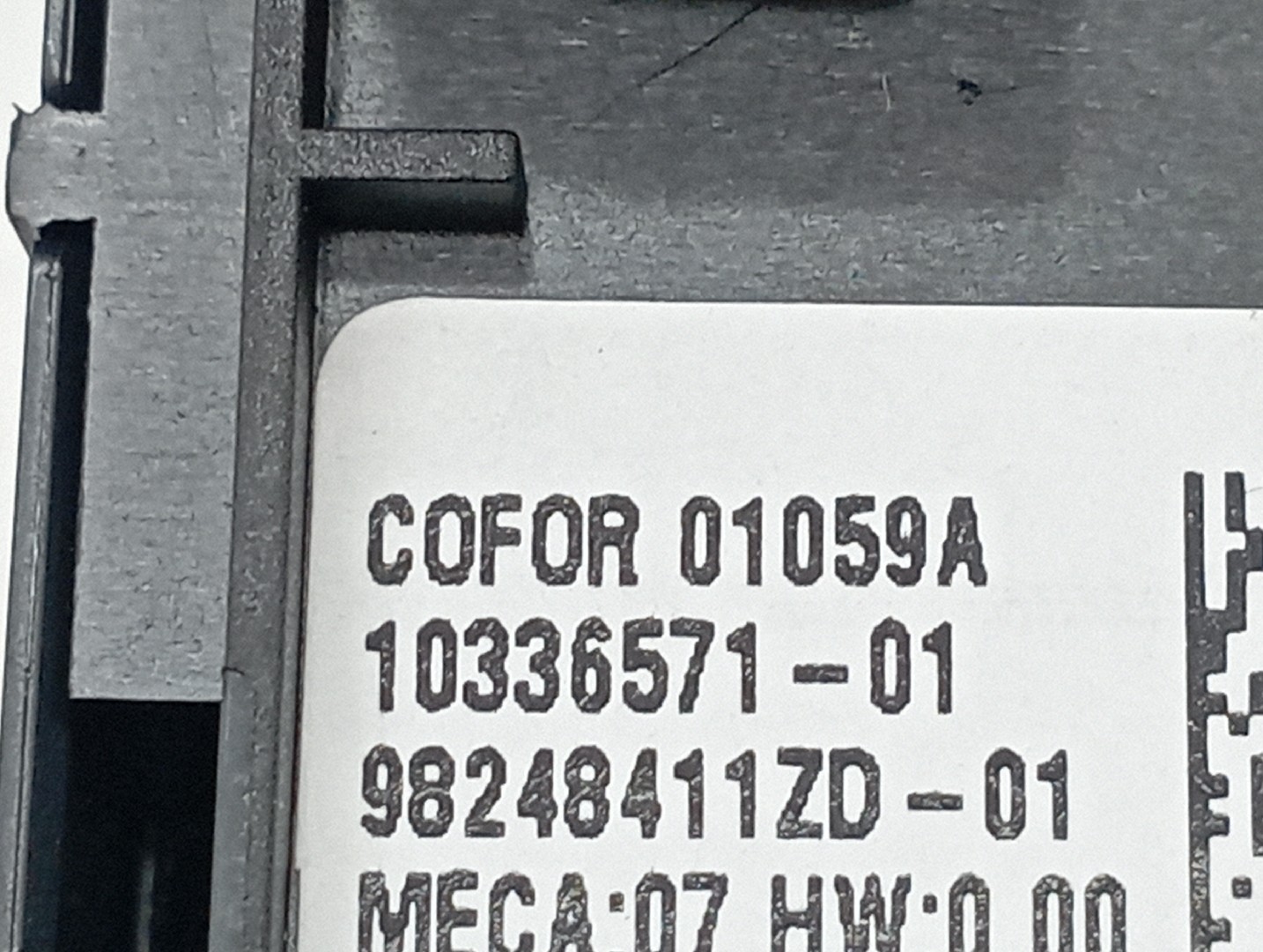 Comutador de vidro frente esquerdo PEUGEOT 5008 II | 16 -  Imagem-6