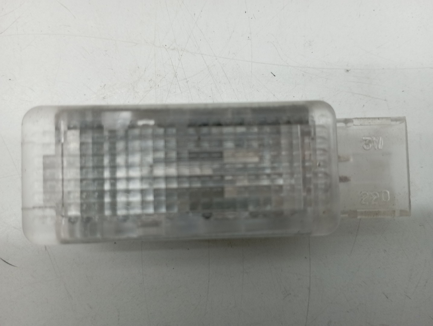 Luz de cortesia VOLKSWAGEN TIGUAN (5N_) | 07 - 18 Imagem-4