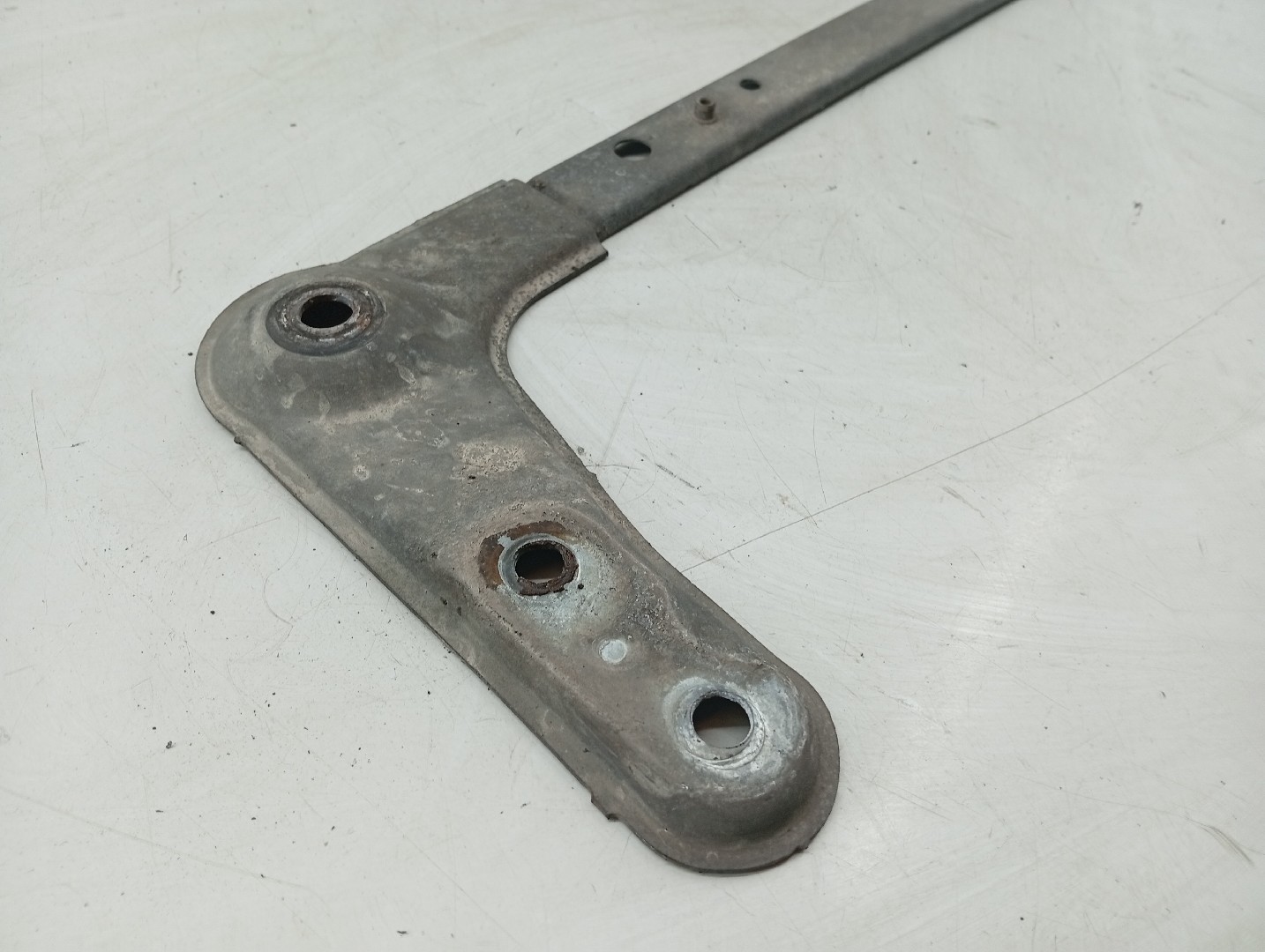 Suporte inferior do Charriot RENAULT MEGANE II (BM0/1_, CM0/1_) | 01 - 12 Imagem-1