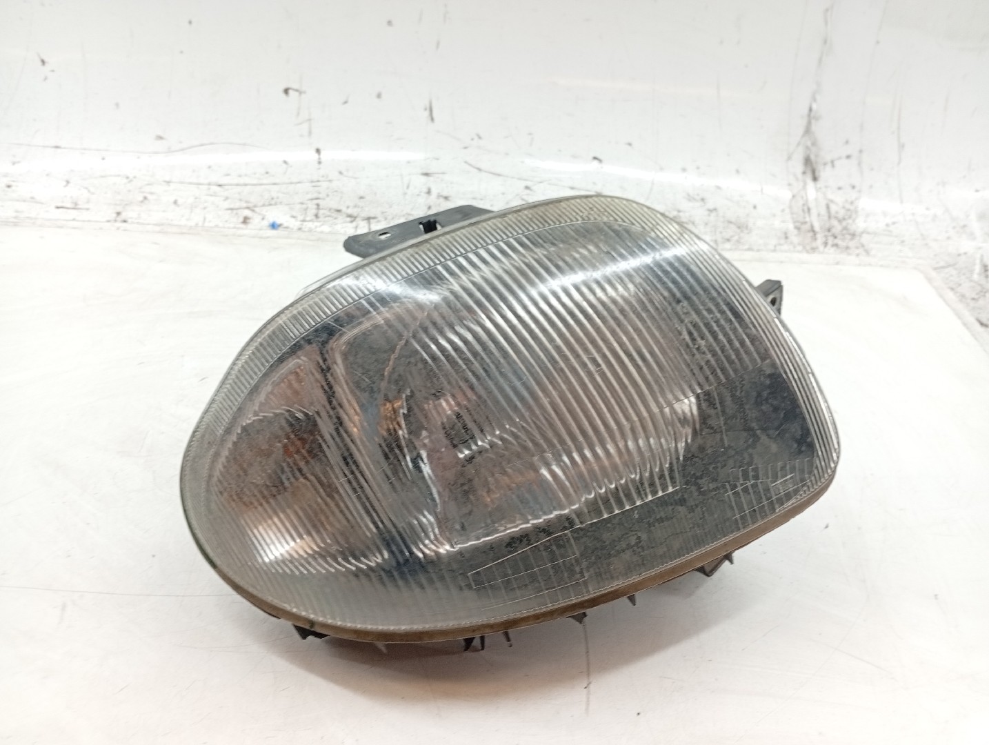 Right Headlight  RENAULT CLIO II (BB_, CB_) | 98 - 