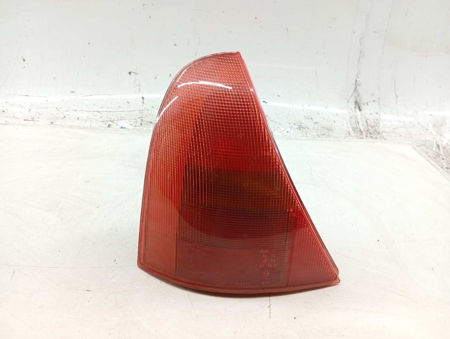 Left Tail Light  RENAULT CLIO II (BB_, CB_) | 98 - 