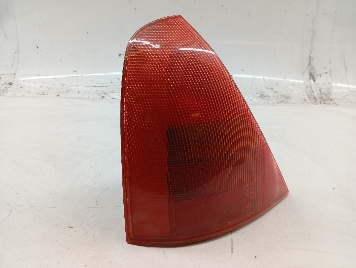 Left Tail Light  RENAULT CLIO II (BB_, CB_) | 98 -  Imagem-1