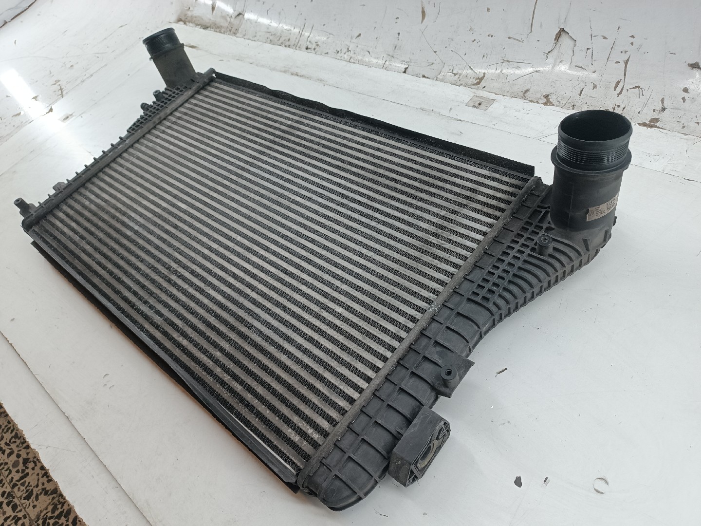 Radiador do Intercooler VOLKSWAGEN GOLF VI (5K1) | 08 - 14 Imagem-2