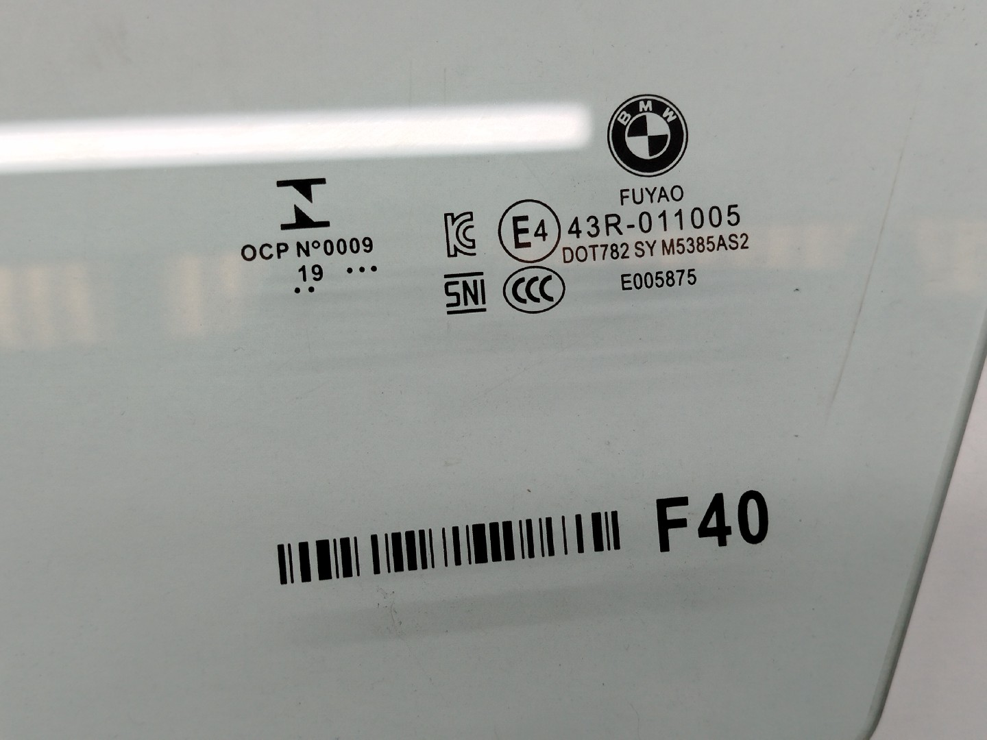Vidro de Porta Frente Esquerdo BMW 1 (F40) | 19 -  Imagem-1