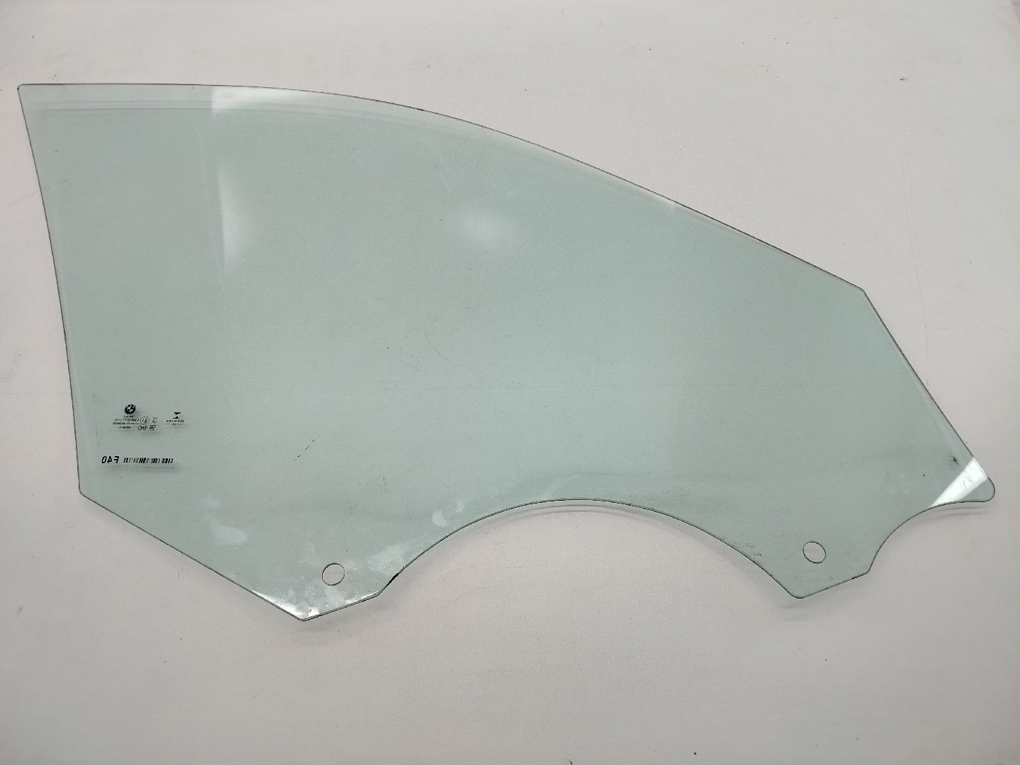 Vidro de Porta Frente Esquerdo BMW 1 (F40) | 19 -  Imagem-2