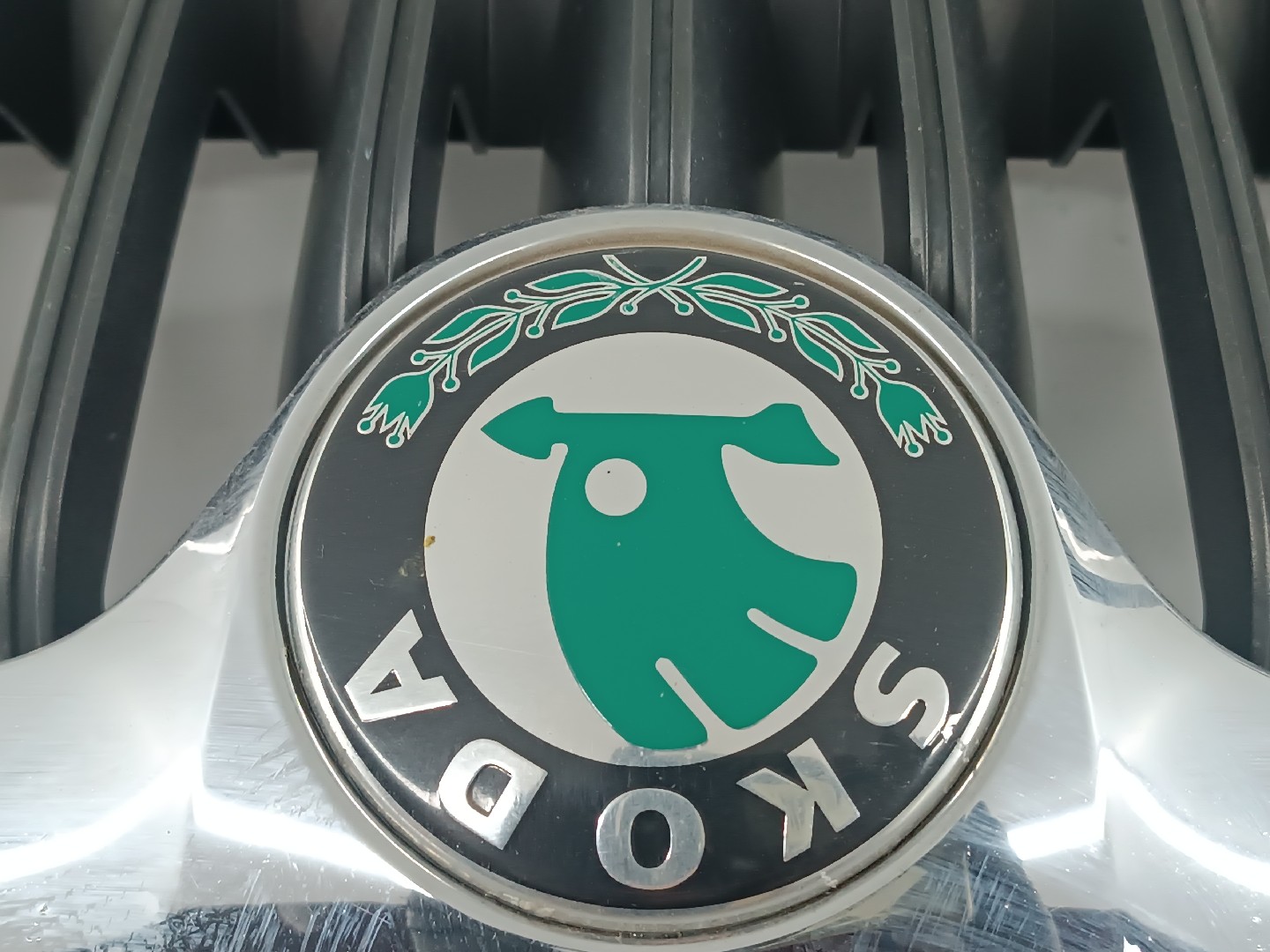 Capo SKODA OCTAVIA II (1Z3) | 04 - 13 Imagem-4