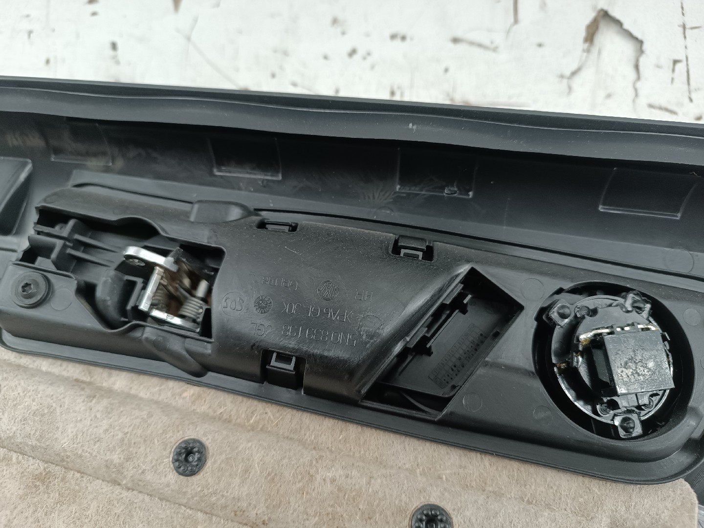 Quartela de porta trás direita VOLKSWAGEN TIGUAN (5N_) | 07 - 18 Imagem-3