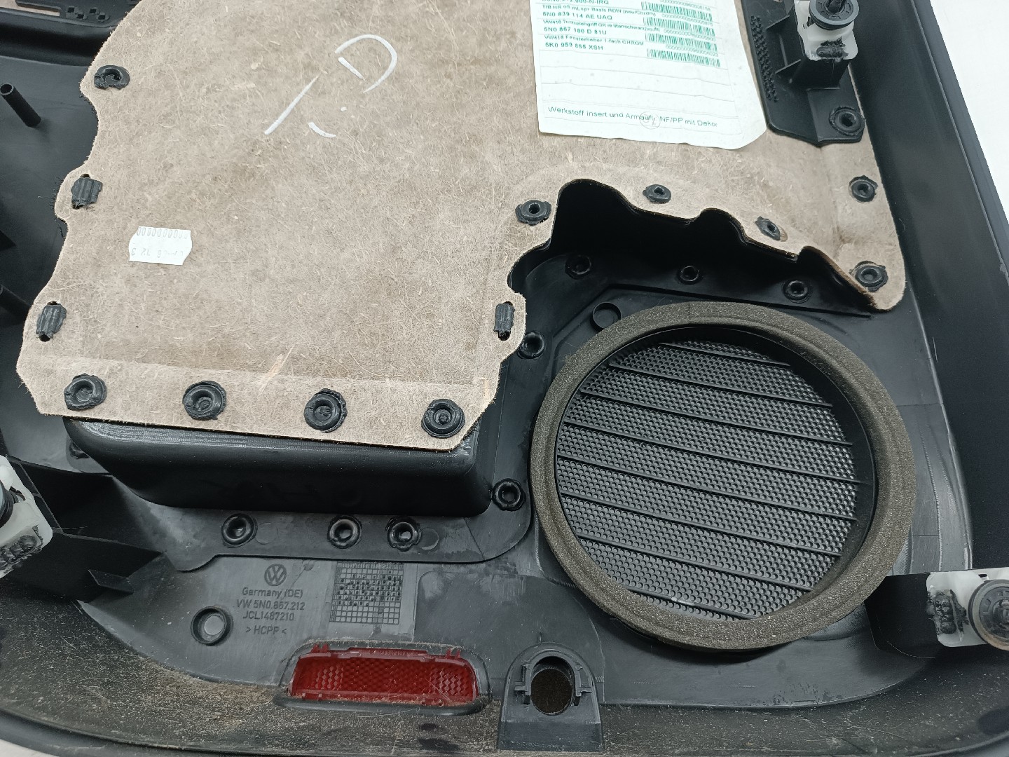 Quartela de porta trás direita VOLKSWAGEN TIGUAN (5N_) | 07 - 18 Imagem-1