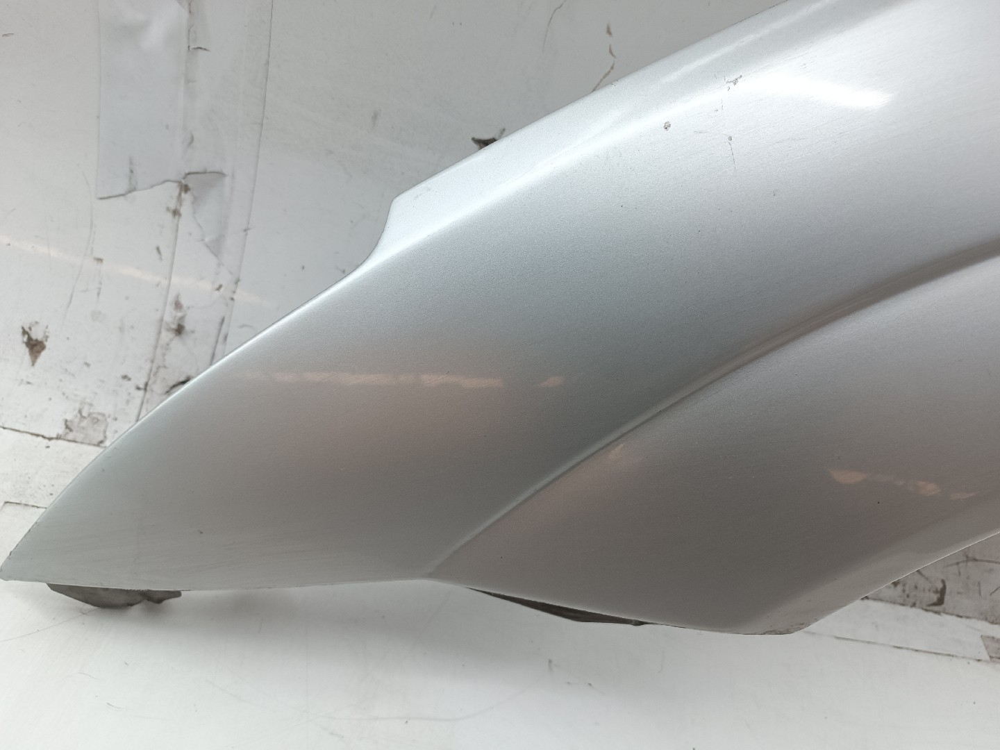Guarda Lamas Esquerdo FORD FOCUS Turnier (DNW) | 99 - 07 Imagem-5