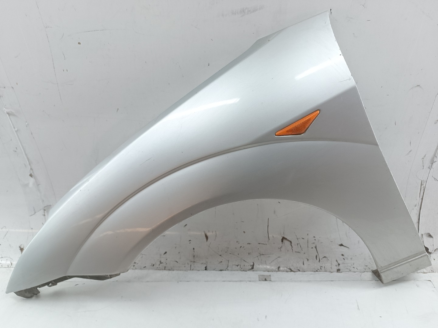 Guarda Lamas Esquerdo FORD FOCUS Turnier (DNW) | 99 - 07 Imagem-8