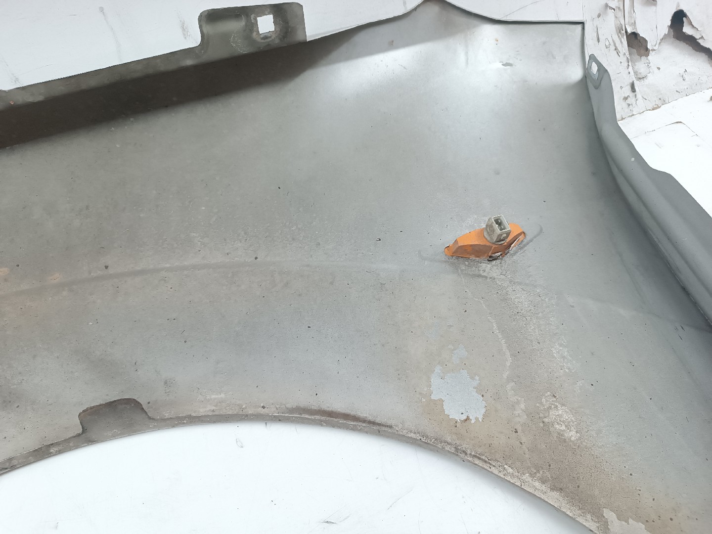 Guarda Lamas Direito FORD FOCUS Turnier (DNW) | 99 - 07 Imagem-2