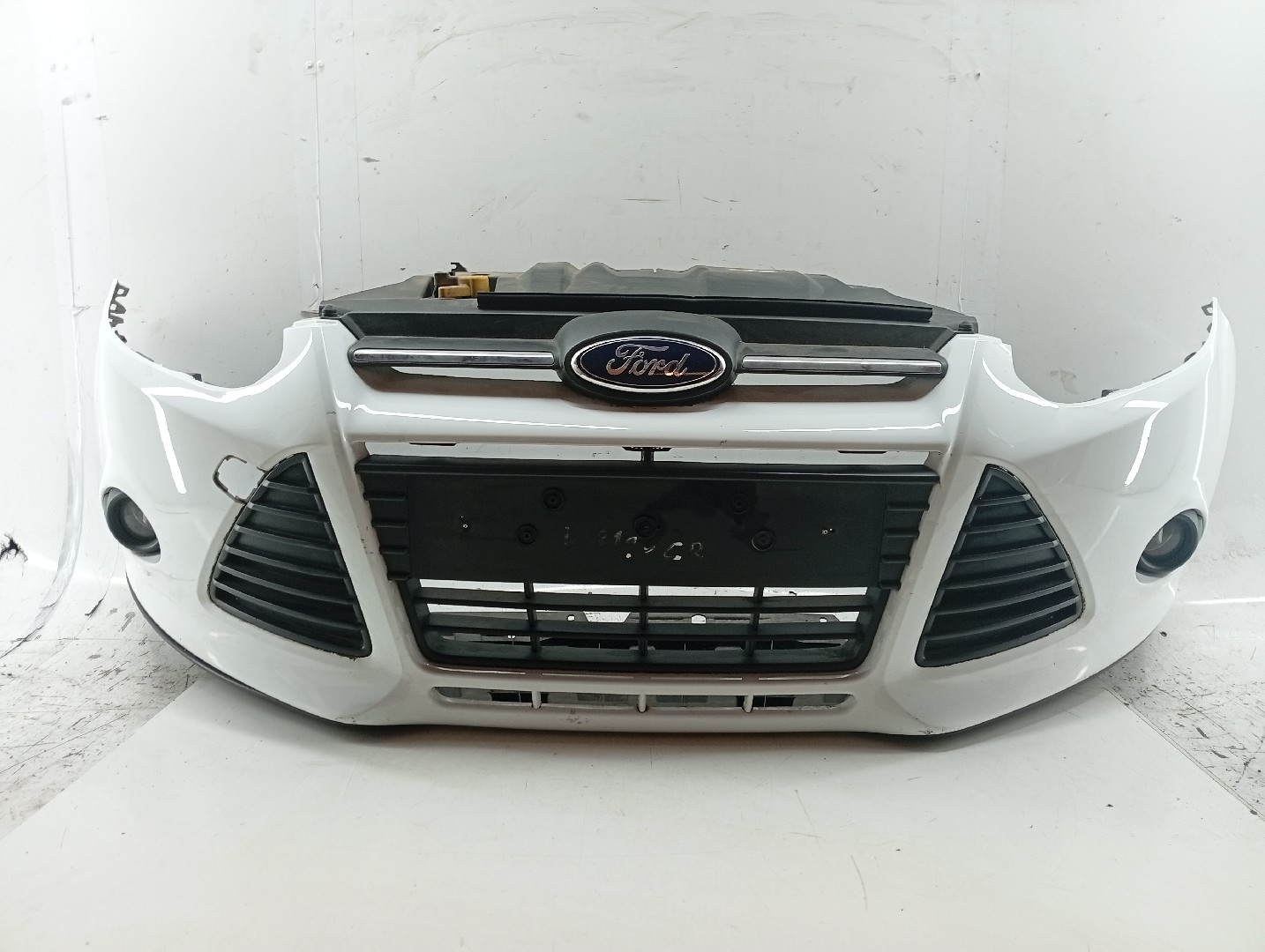Paragolpes Delantero FORD FOCUS III Caixa/Hatchback | 11 -  Imagem-12
