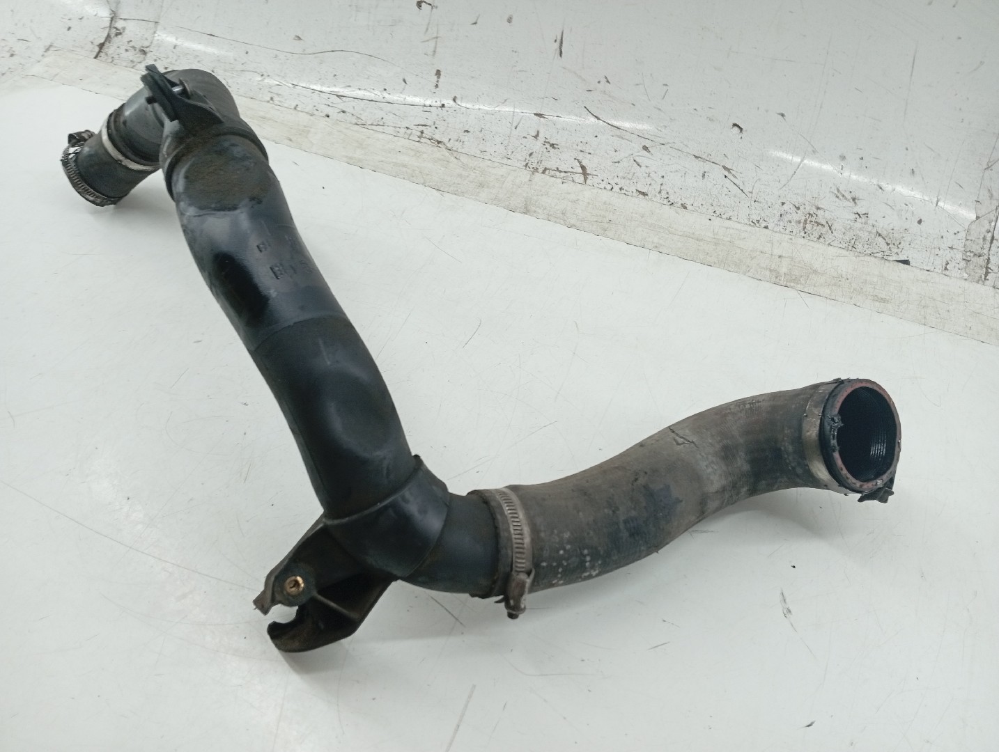 Tubagem do Intercooler SKODA OCTAVIA II (1Z3) | 04 - 13 Imagem-4