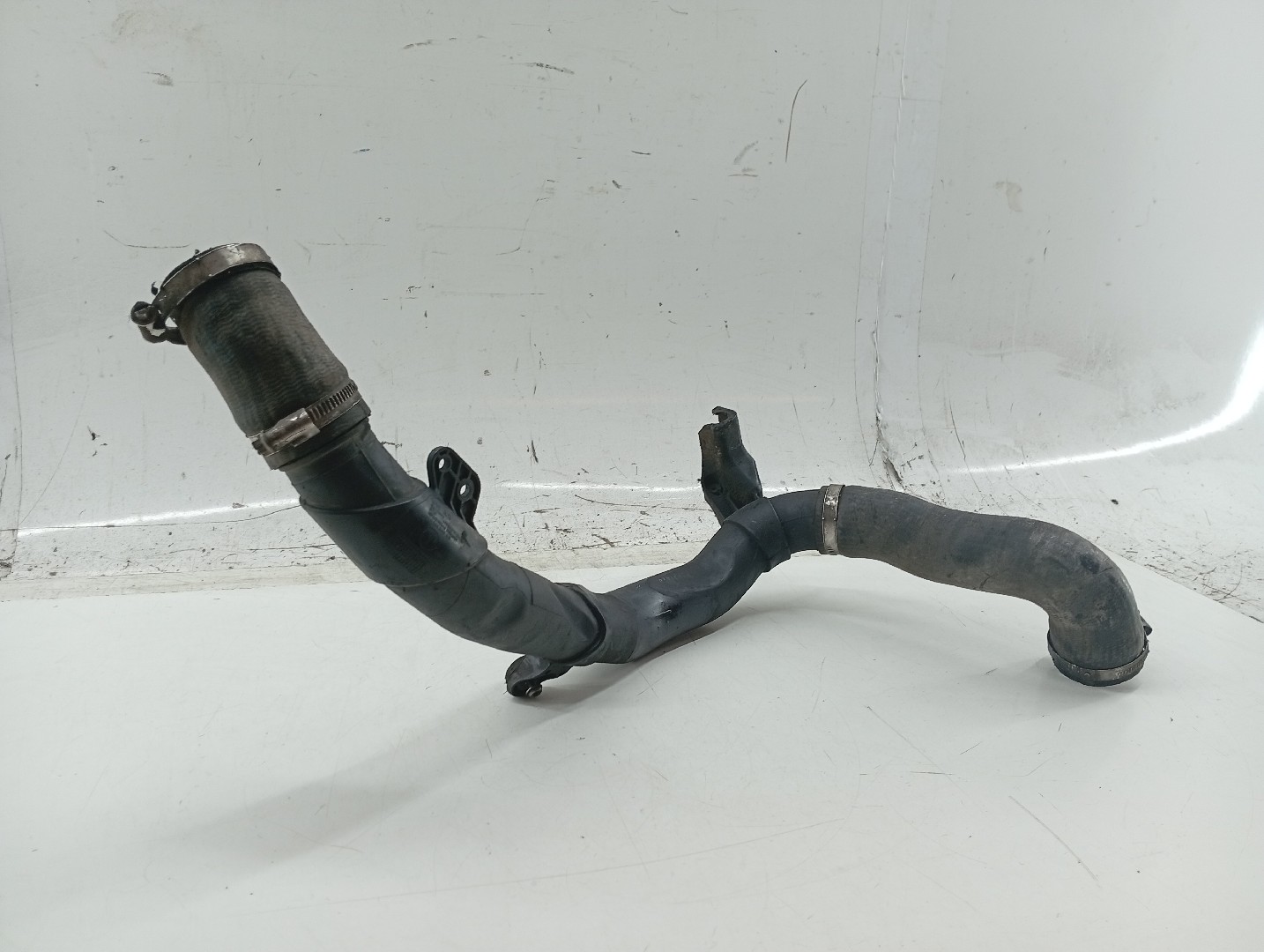 Tubagem do Intercooler SKODA OCTAVIA II (1Z3) | 04 - 13 Imagem-1