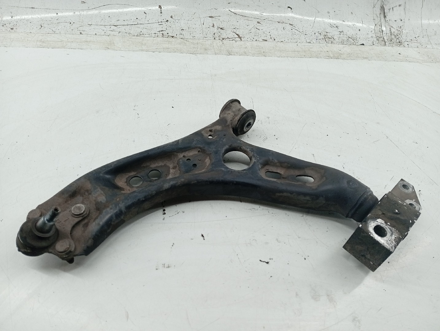 Braço de Suspensão da Roda Esquerda SKODA OCTAVIA II (1Z3) | 04 - 13 Imagem-3