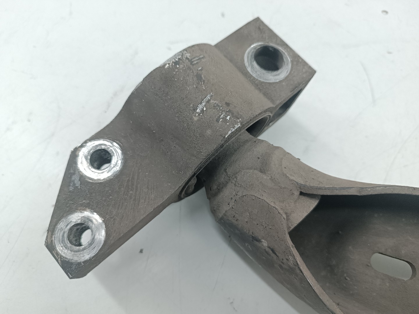 Braço de suspensão frente direito SKODA OCTAVIA II (1Z3) | 04 - 13 Imagem-1