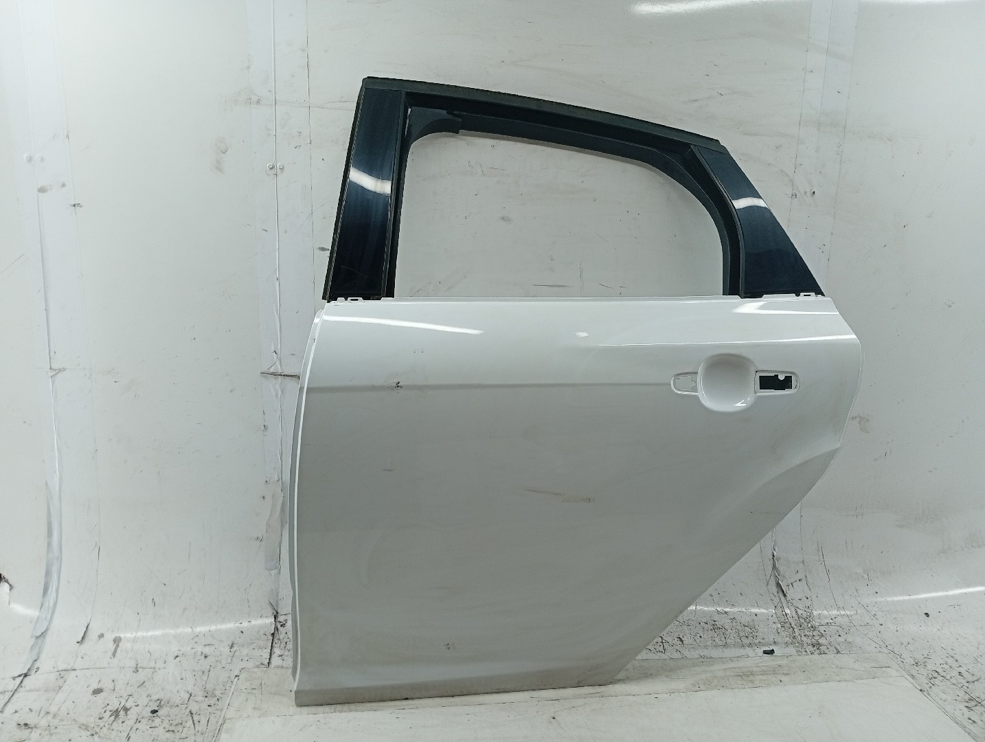 Rear Door Left FORD FOCUS III Caixa/Hatchback | 11 -  Imagem-2