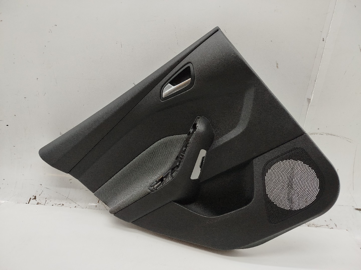 Quartela de porta trás esquerda FORD FOCUS III Caixa/Hatchback | 11 - 