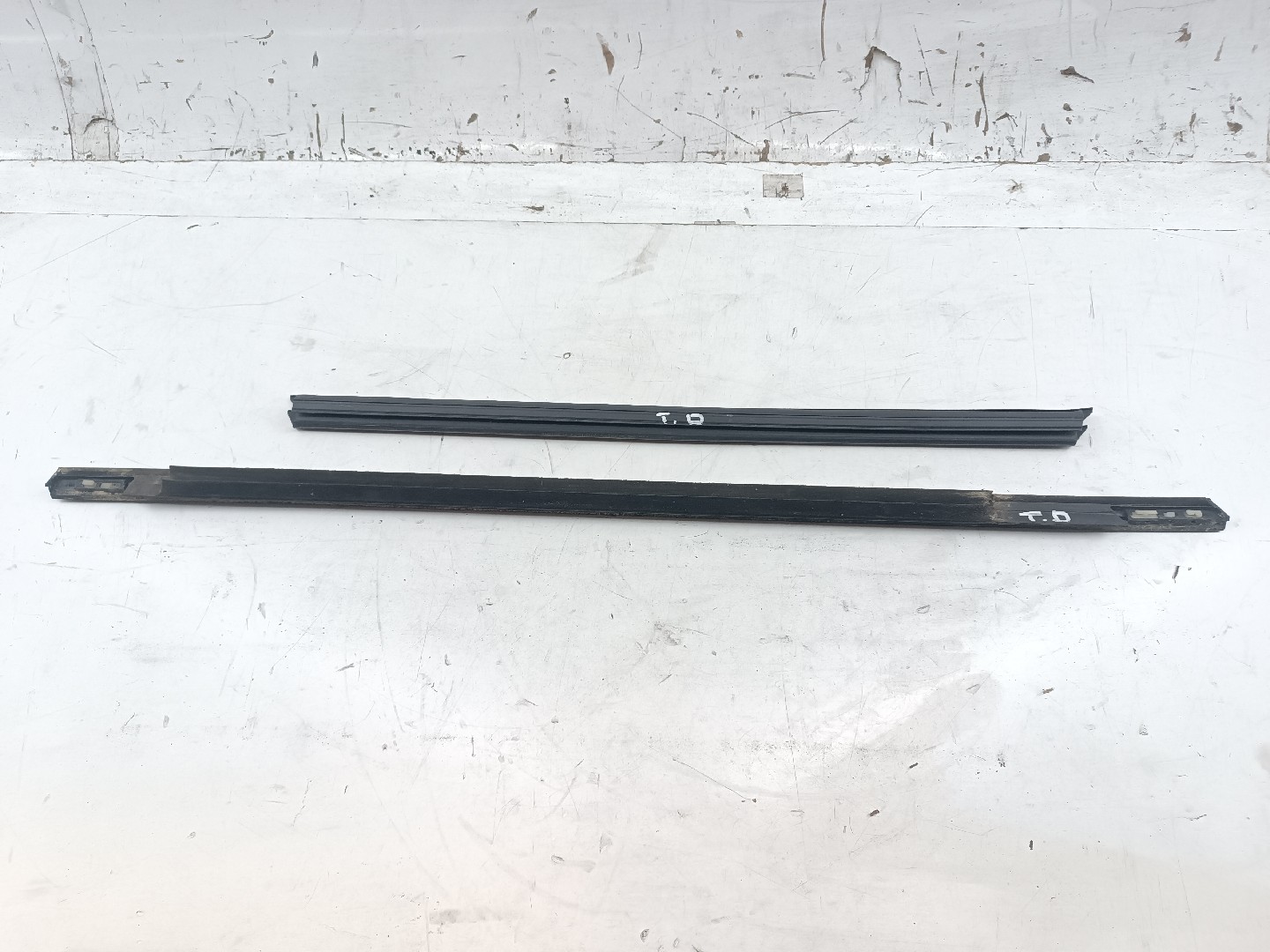 Raspador de vidro FORD FOCUS III Caixa/Hatchback | 11 - 