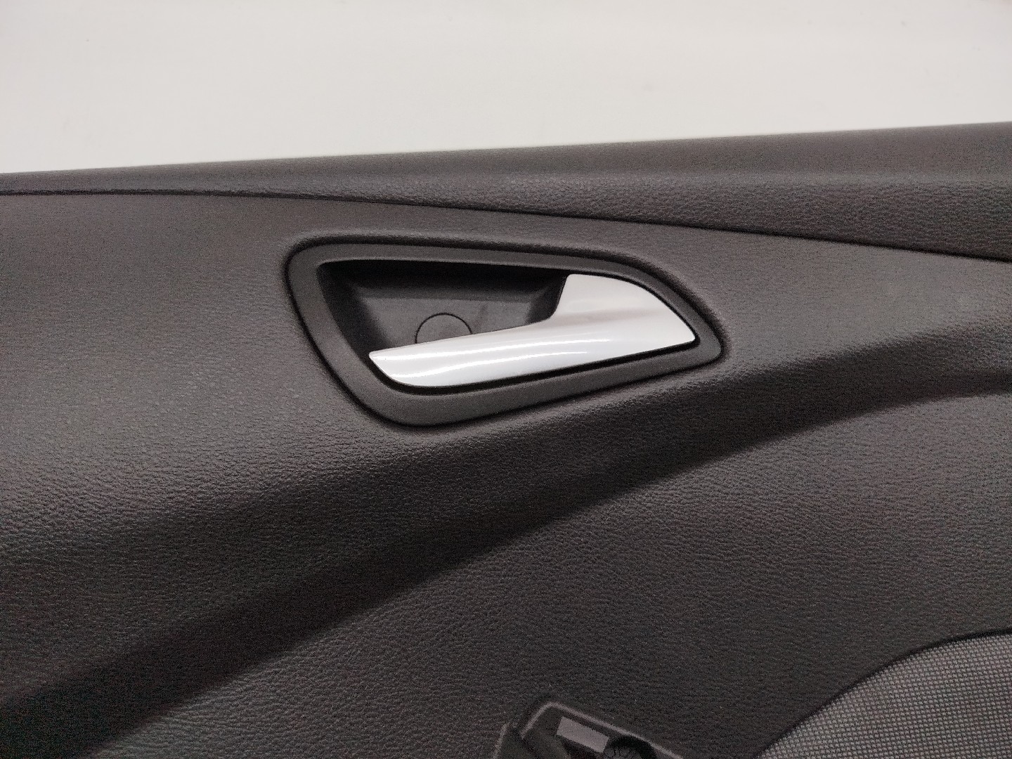 Quartela de porta trás direita FORD FOCUS III Caixa/Hatchback | 11 -  Imagem-1
