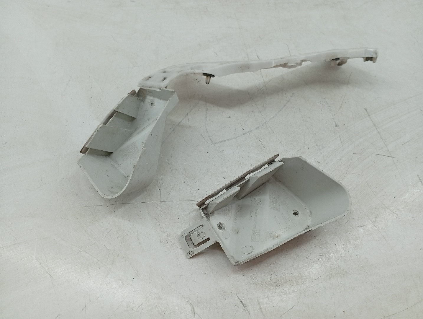 Suporte de montagem de para-choques FORD FOCUS III Caixa/Hatchback | 11 - 