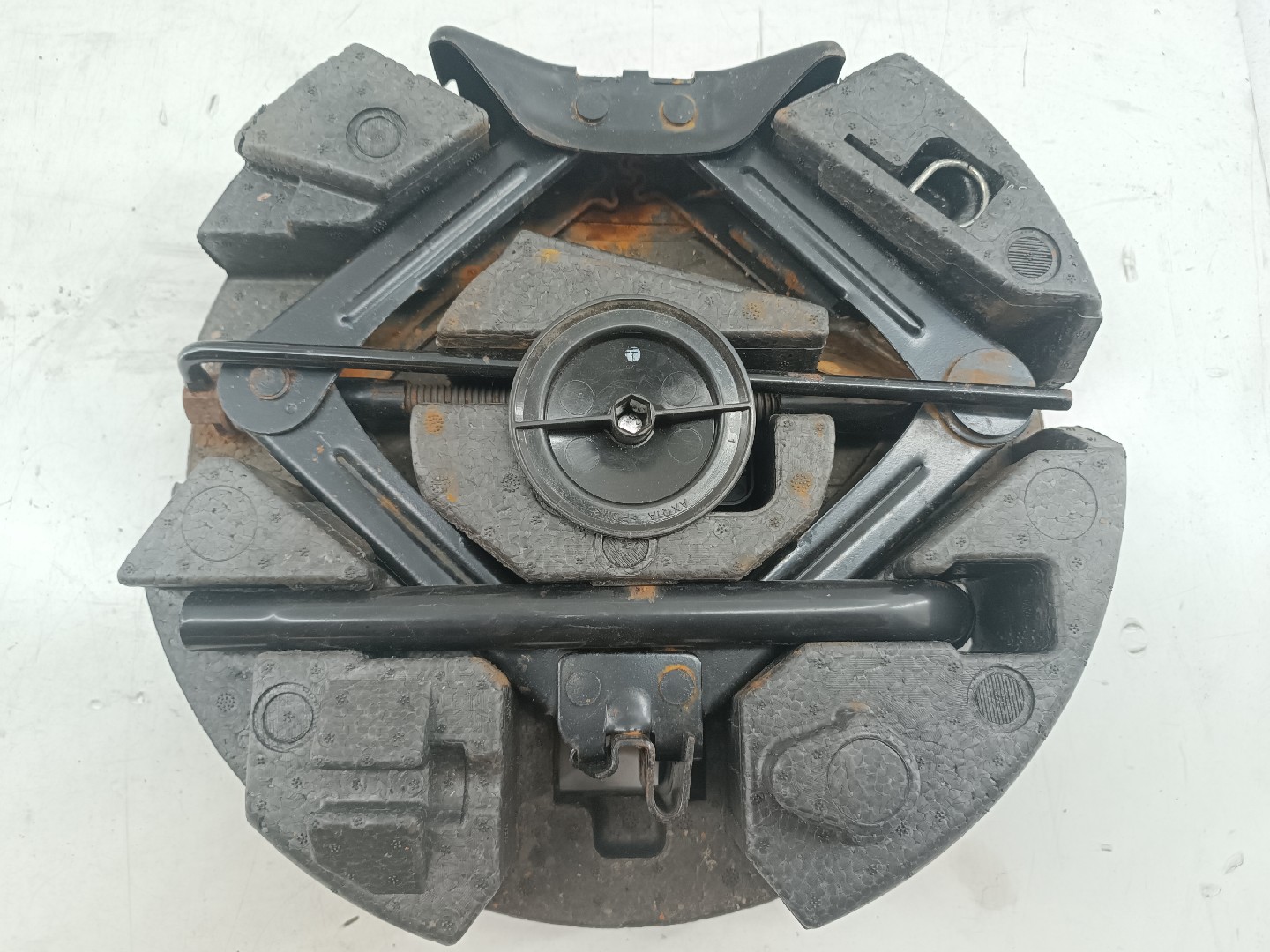 Kit de troca de pneu FORD FOCUS III Caixa/Hatchback | 11 -  Imagem-1