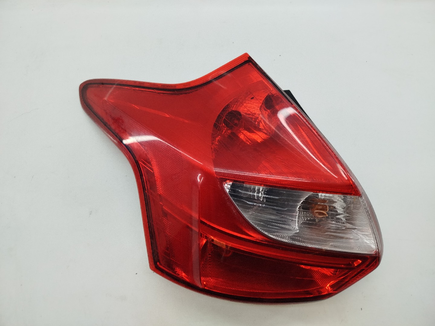 Farolim Stop Esquerdo FORD FOCUS III Caixa/Hatchback | 11 - 