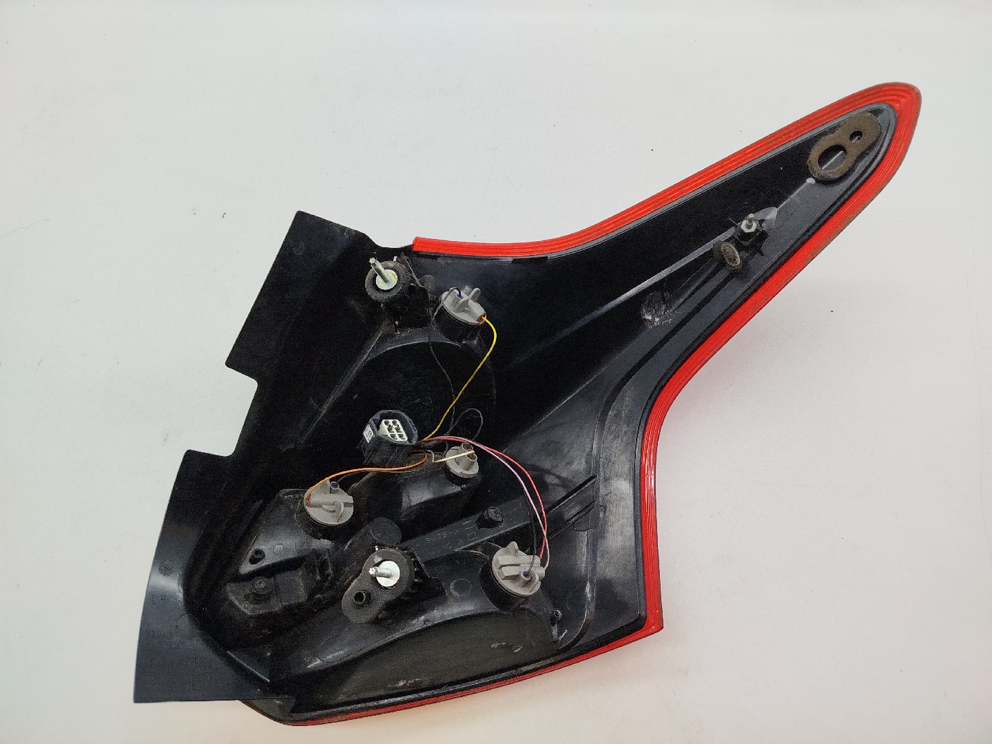Farolim Stop Esquerdo FORD FOCUS III Caixa/Hatchback | 11 -  Imagem-2