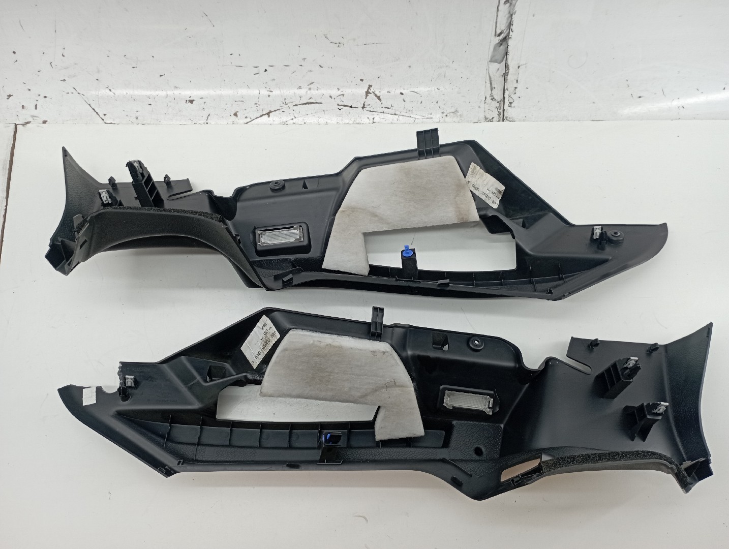 Acabamento esq/drt de mala(plásticos) FORD FOCUS III Caixa/Hatchback | 11 -  Imagem-3