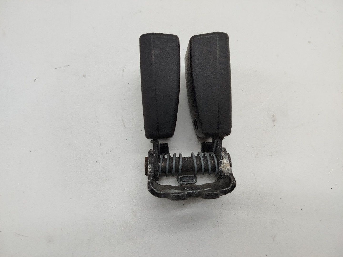 Encaixe do cinto FORD FOCUS III Caixa/Hatchback | 11 -  Imagem-1