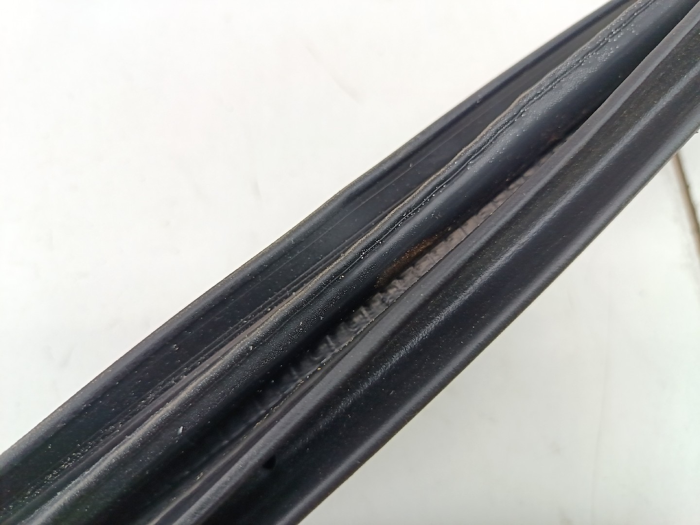 Borracha Porta Frente Direito FORD FOCUS III Caixa/Hatchback | 11 -  Imagem-2