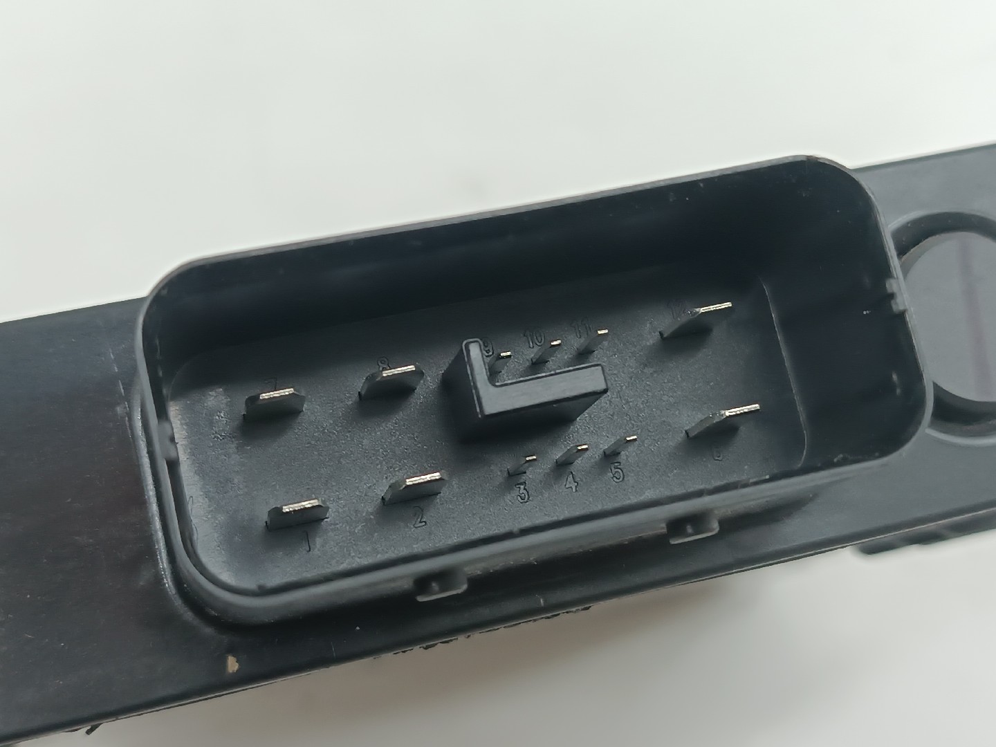 Módulo controlo de voltagem SKODA OCTAVIA II (1Z3) | 04 - 13 Imagem-1