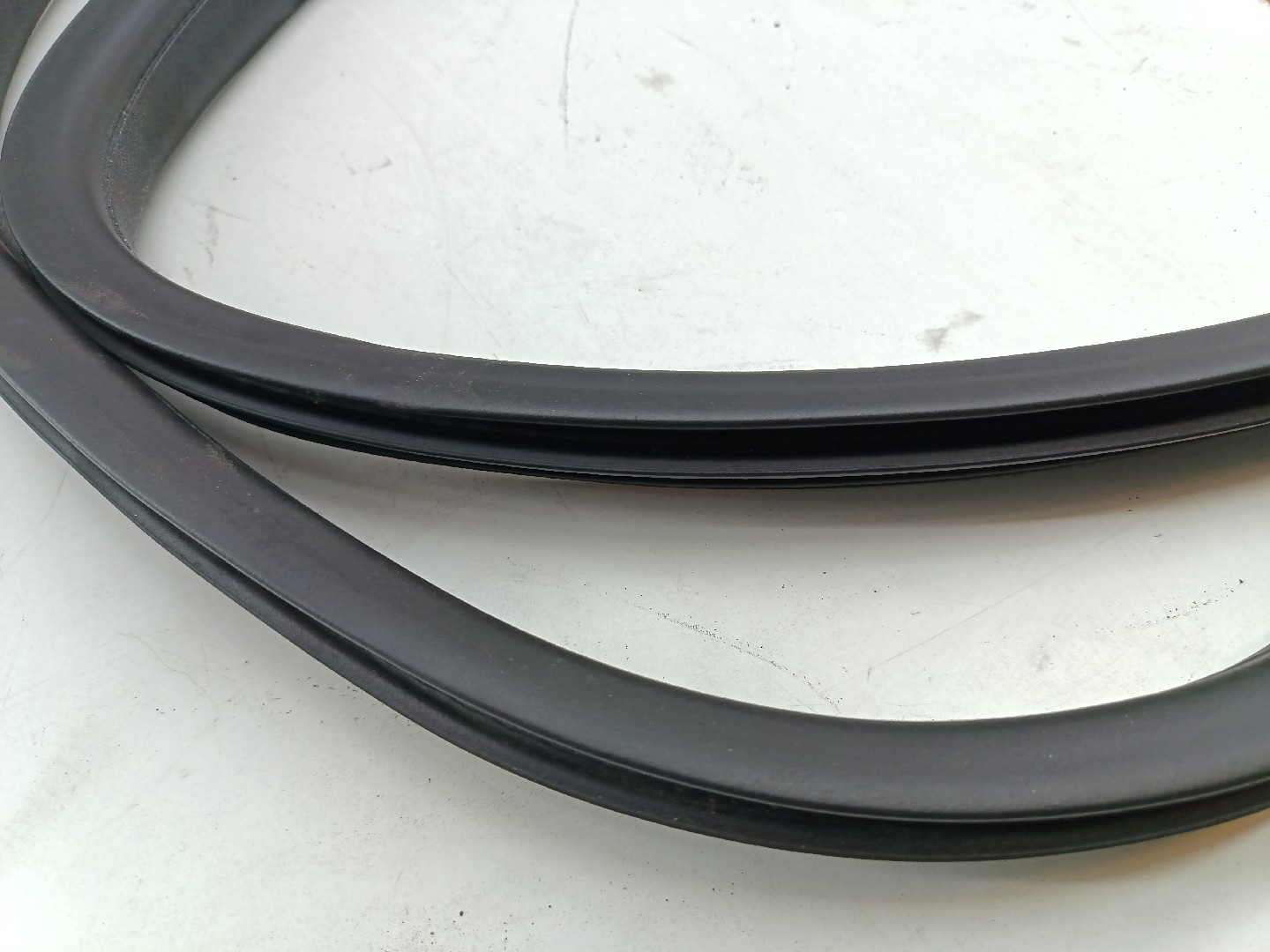 Borracha Da Porta Traseira Direita FORD FOCUS III Caixa/Hatchback | 11 -  Imagem-1
