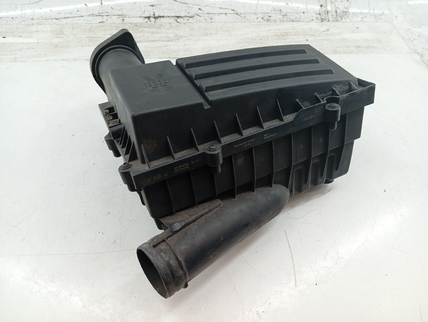 Caixa de filtro de ar SKODA OCTAVIA II (1Z3) | 04 - 13