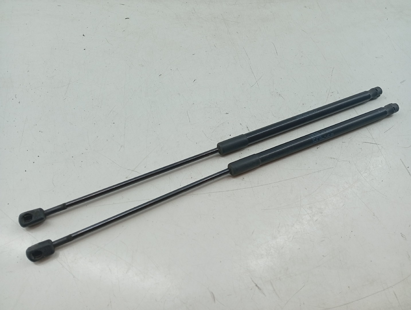Amortecedor de porta da mala SKODA OCTAVIA II (1Z3) | 04 - 13