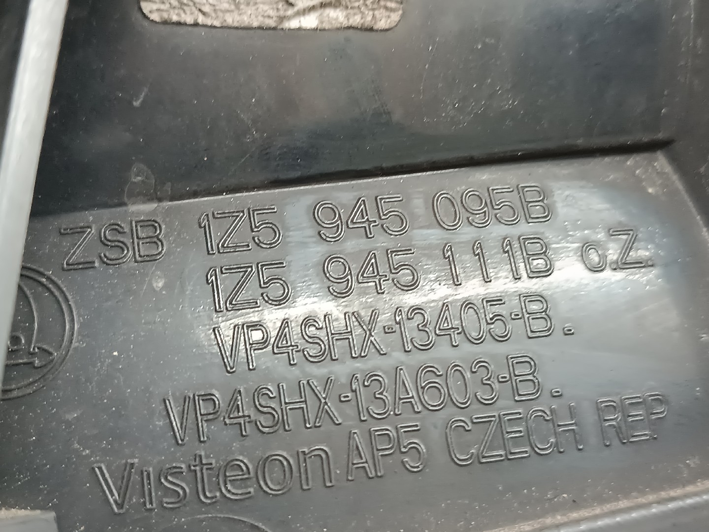 Left Tail Light  SKODA OCTAVIA II (1Z3) | 04 - 13 Imagem-2