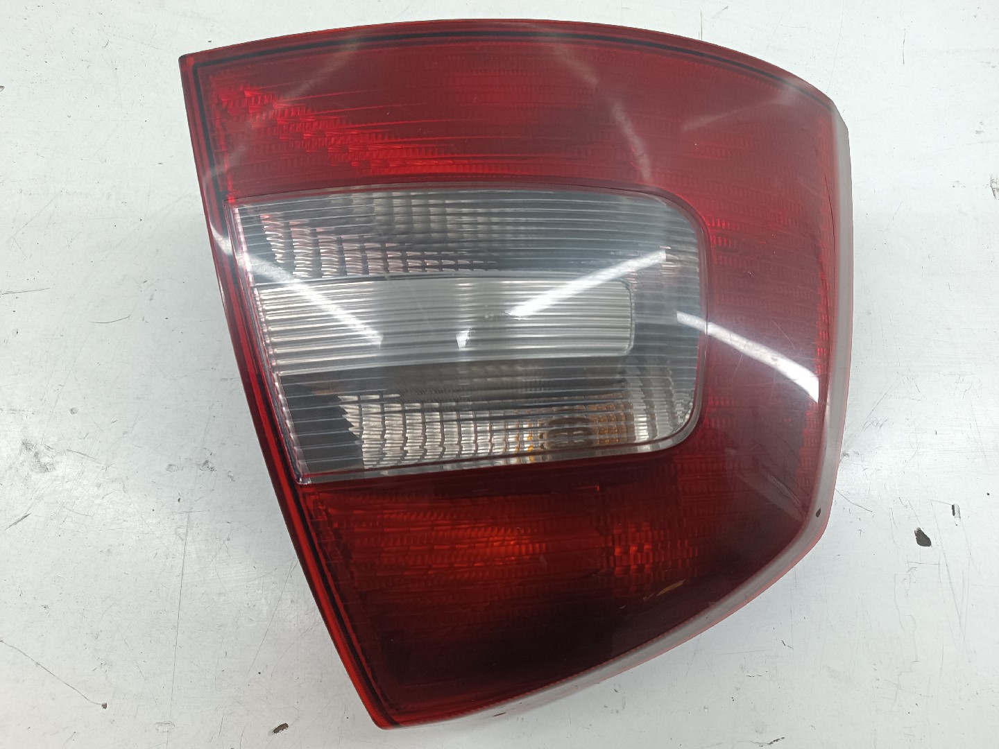 Left Tail Light  SKODA OCTAVIA II (1Z3) | 04 - 13 Imagem-3