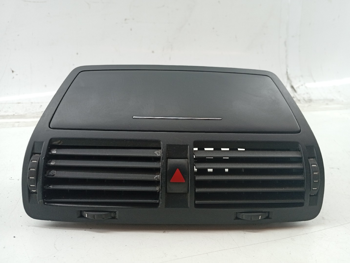 Difusor de ar central SKODA OCTAVIA II (1Z3) | 04 - 13