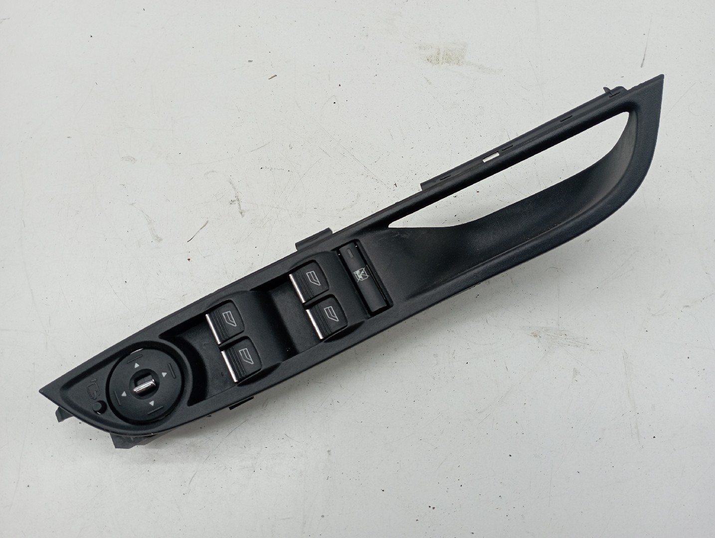 Comutador de vidro frente esquerdo FORD FOCUS III Caixa/Hatchback | 11 - 