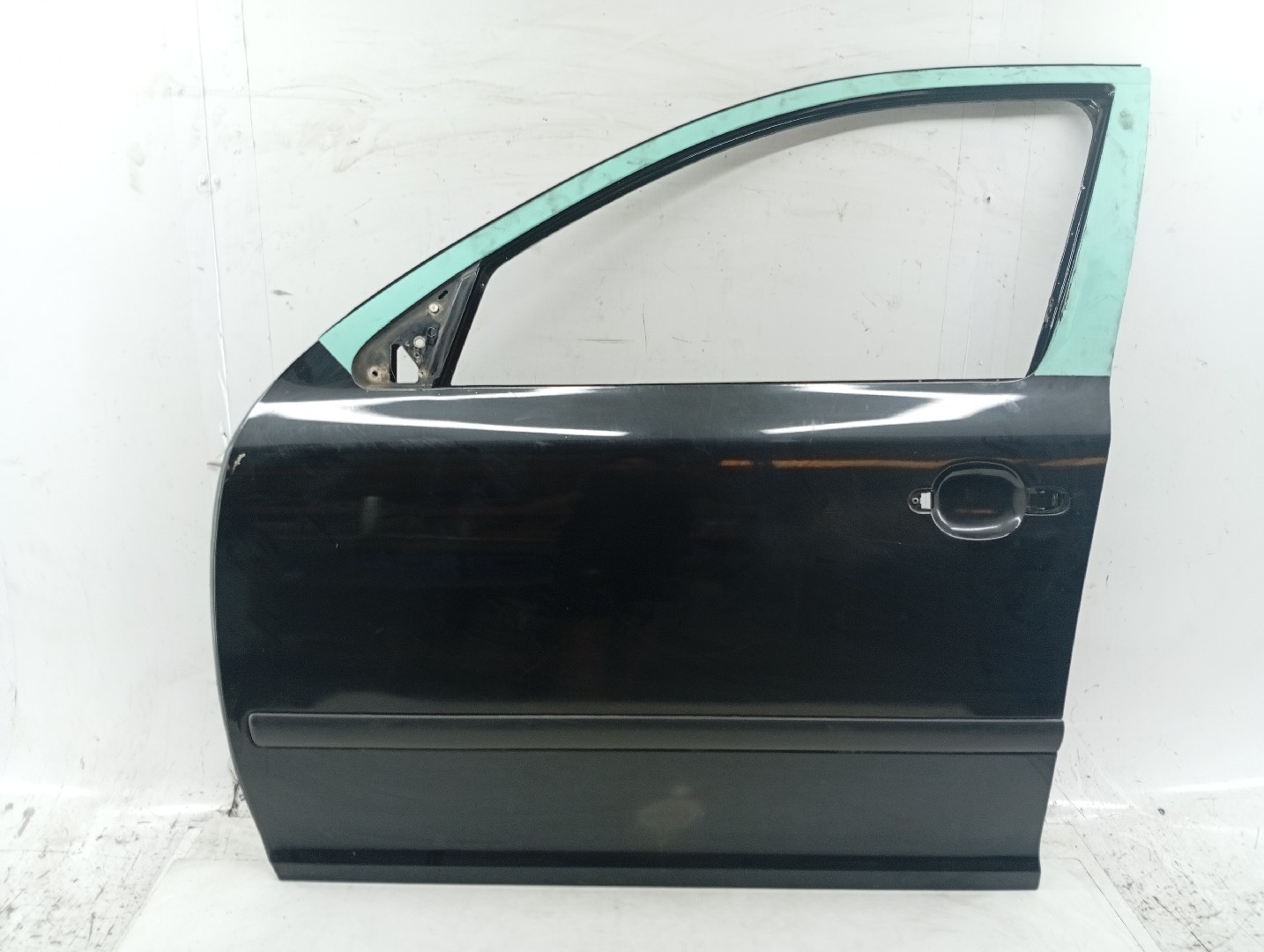 Puerta Delantera Izq SKODA OCTAVIA II (1Z3) | 04 - 13