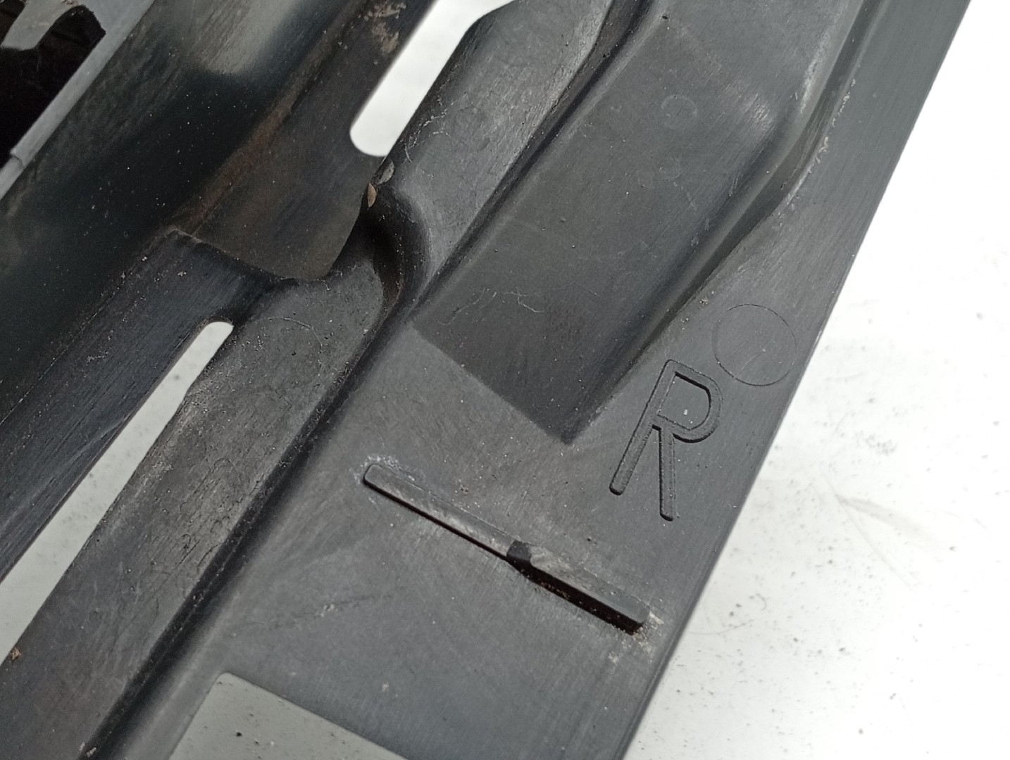 Guia de para-choques FORD FOCUS III Caixa/Hatchback | 11 -  Imagem-2