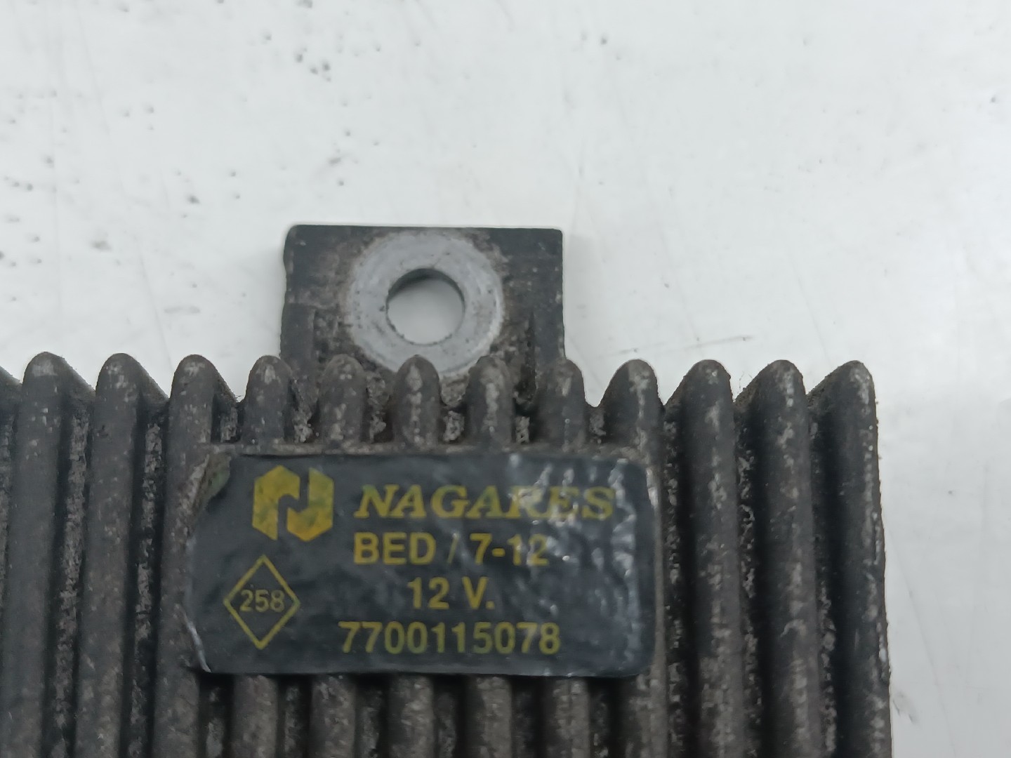 Temporizador das Velas / Rele RENAULT LAGUNA II Grandtour (KG0/1_) | 01 - 07 Imagem-1