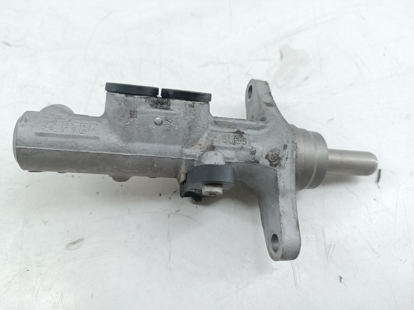 Cilindro mestre SEAT IBIZA IV (6J5, 6P1) | 08 - 17