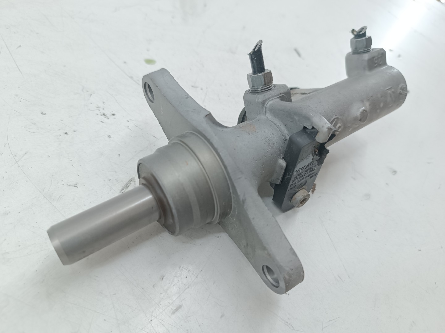 Cilindro mestre SEAT IBIZA IV (6J5, 6P1) | 08 - 17 Imagem-3