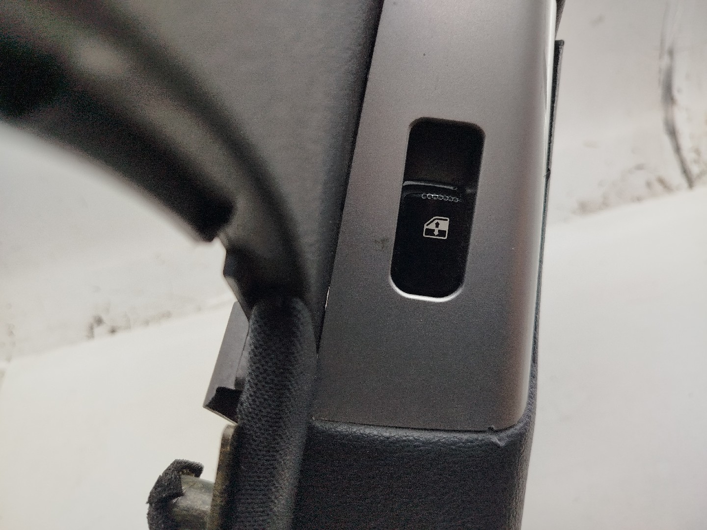 Quartela de porta trás esquerda HYUNDAI SANTA FÉ II (CM) | 05 - 15 Imagem-3