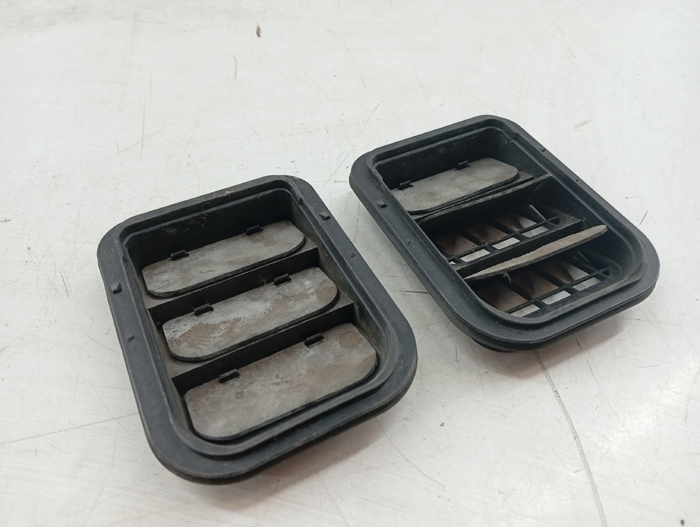 Painel de Ventilação da Carroceria SEAT IBIZA IV (6J5, 6P1) | 08 - 17 Imagem-1